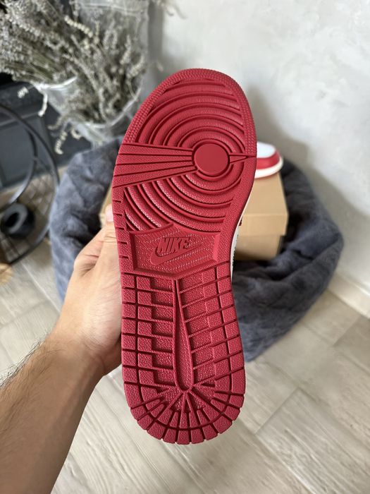 Air Jordan 1 Retro High Off-White Chicago