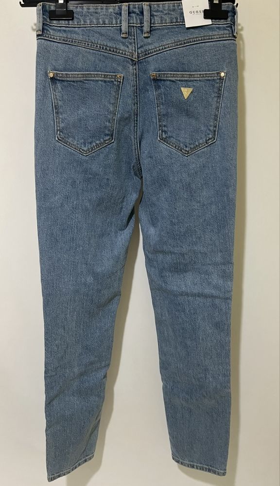 Намалени! Дамски дънки Guess