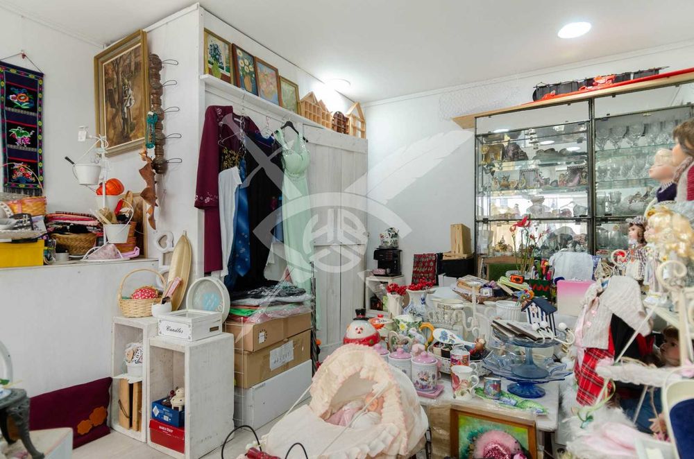 Продава се бизнес магазин за подаръци в Центъра на град София № 84155