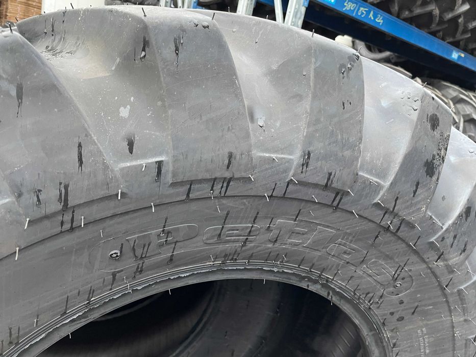 Anvelope noi Petlas de JCB Spate 18.4-26 Cat livrare Cauciucuri 14pr