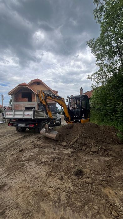 Sapat/nivelat/terasat miniexcavator si transport basculabil 7 tone