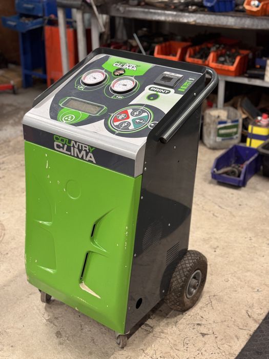 Станция за зареждане на авто климатици Country Clima