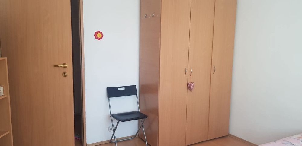 Inchiriez camera in ap 2 camere cf 1 decomandat