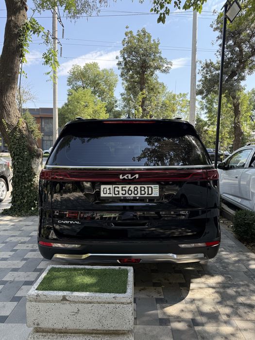 Kia Carnival 2023 yil