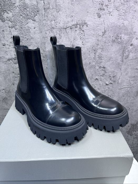 Ghete Balenciaga Calitate Premium