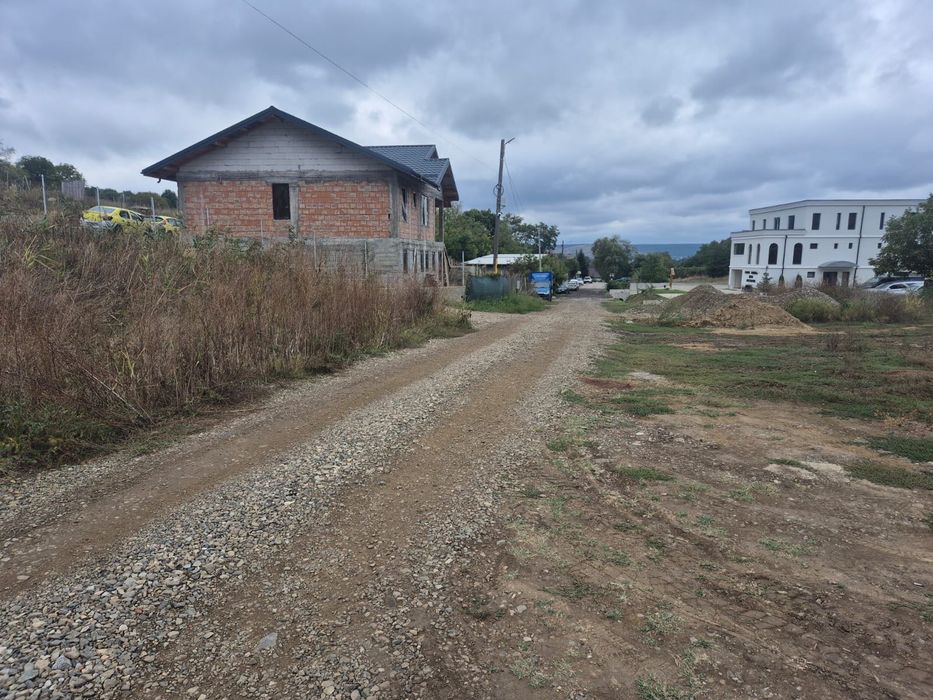 Vând teren intravilan Valea Lupului 750mp