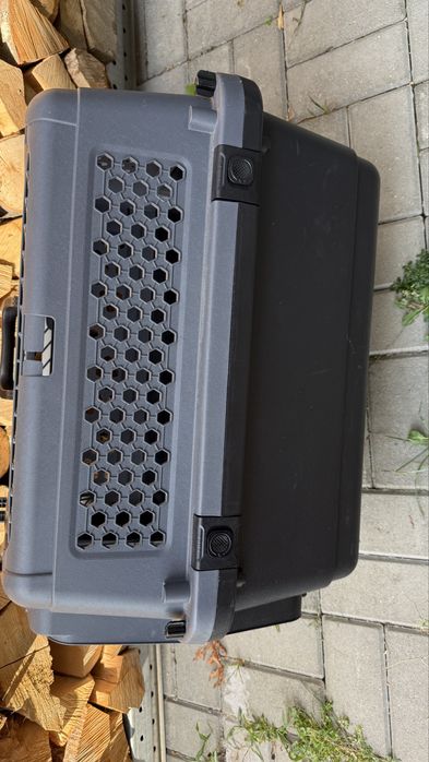 Cutie transport caini