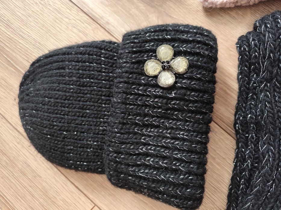 Продам теплые зимние шапки со снудом