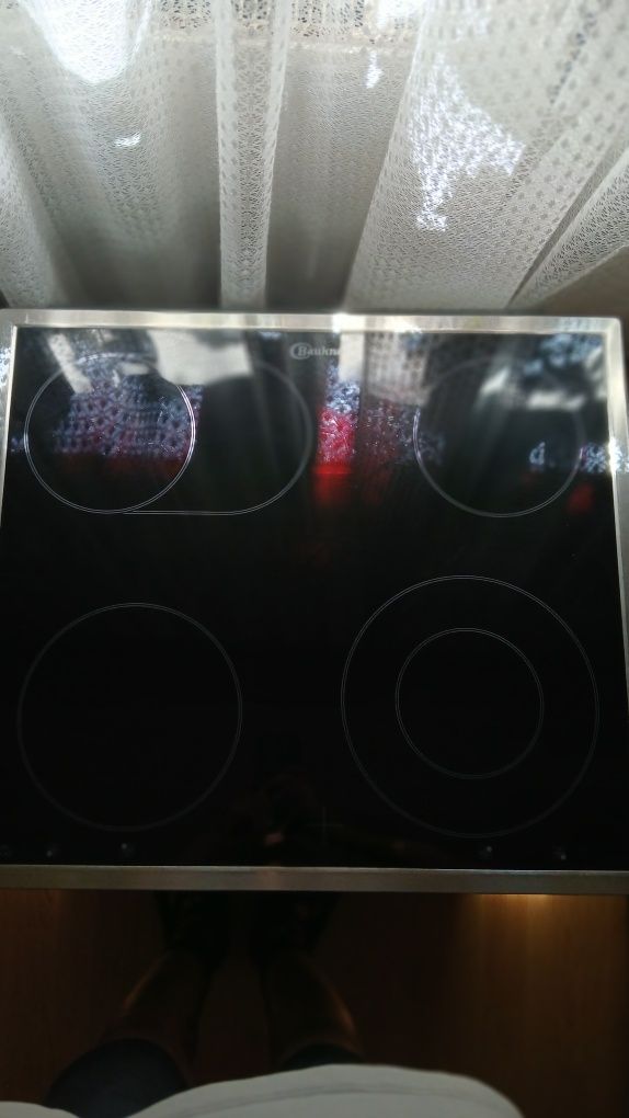 Cuptor electric+ plita vitroceramica Bauknecht, in stare foarte buna