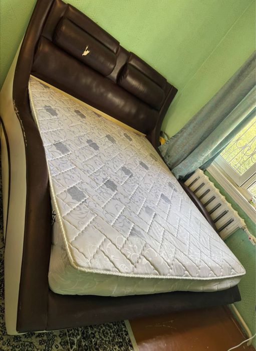 Икки кишилик матраси билан холати уртача расмда канака булса шундай