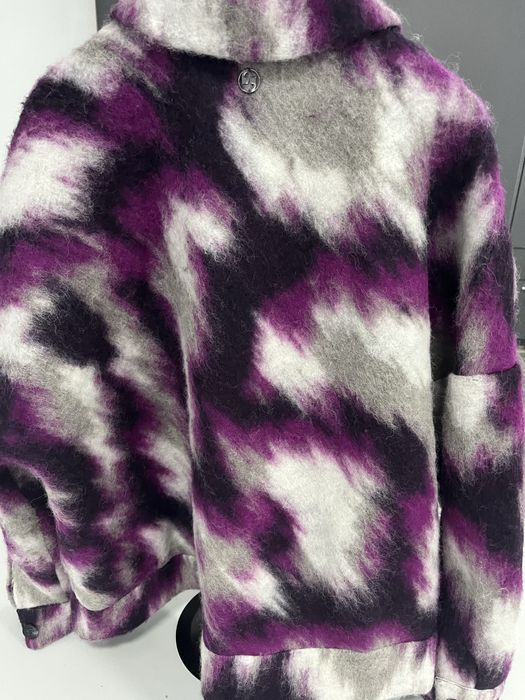 Jacheta Comma noua cu etichete