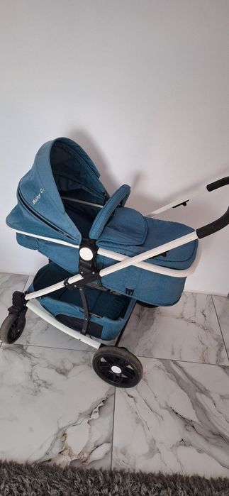 Vând carut in stare foarte bună