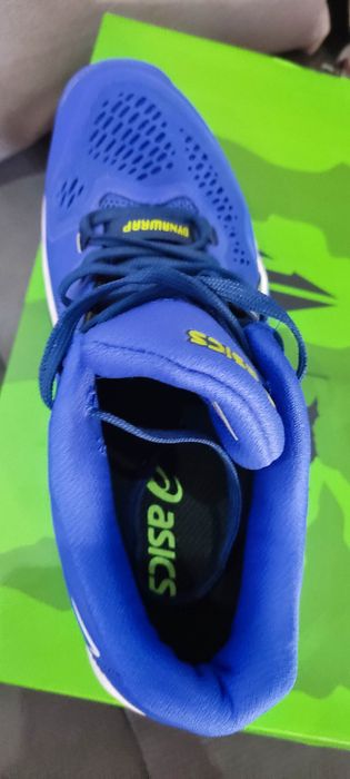 Asics кроссовки для волейбола и баскетбола