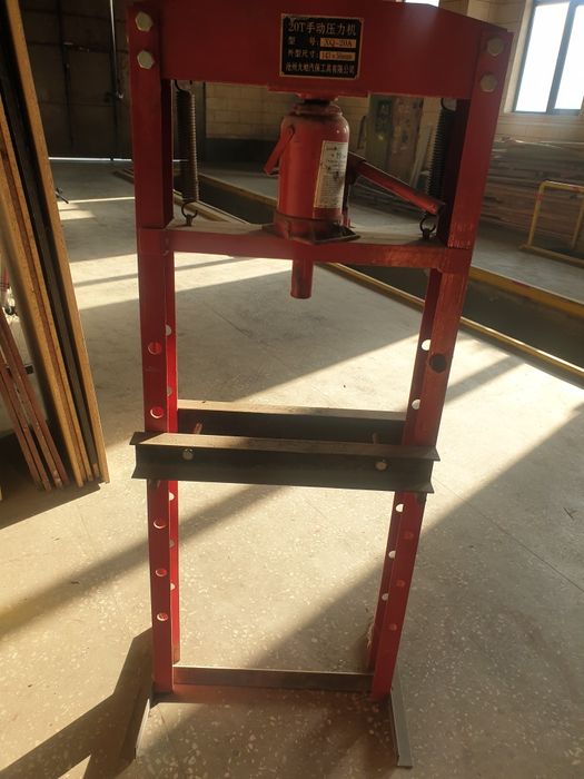 Гидравлический пресс 20 тонн (ручной)