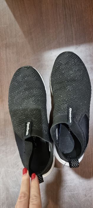 Сникърси Reebok.Розови сникърси.Guess  златисти