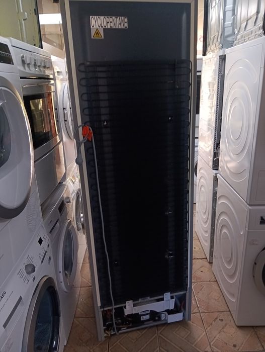 Огромен вертикален иноксов фризер със 7 чекмеджета 2 години гаранция!