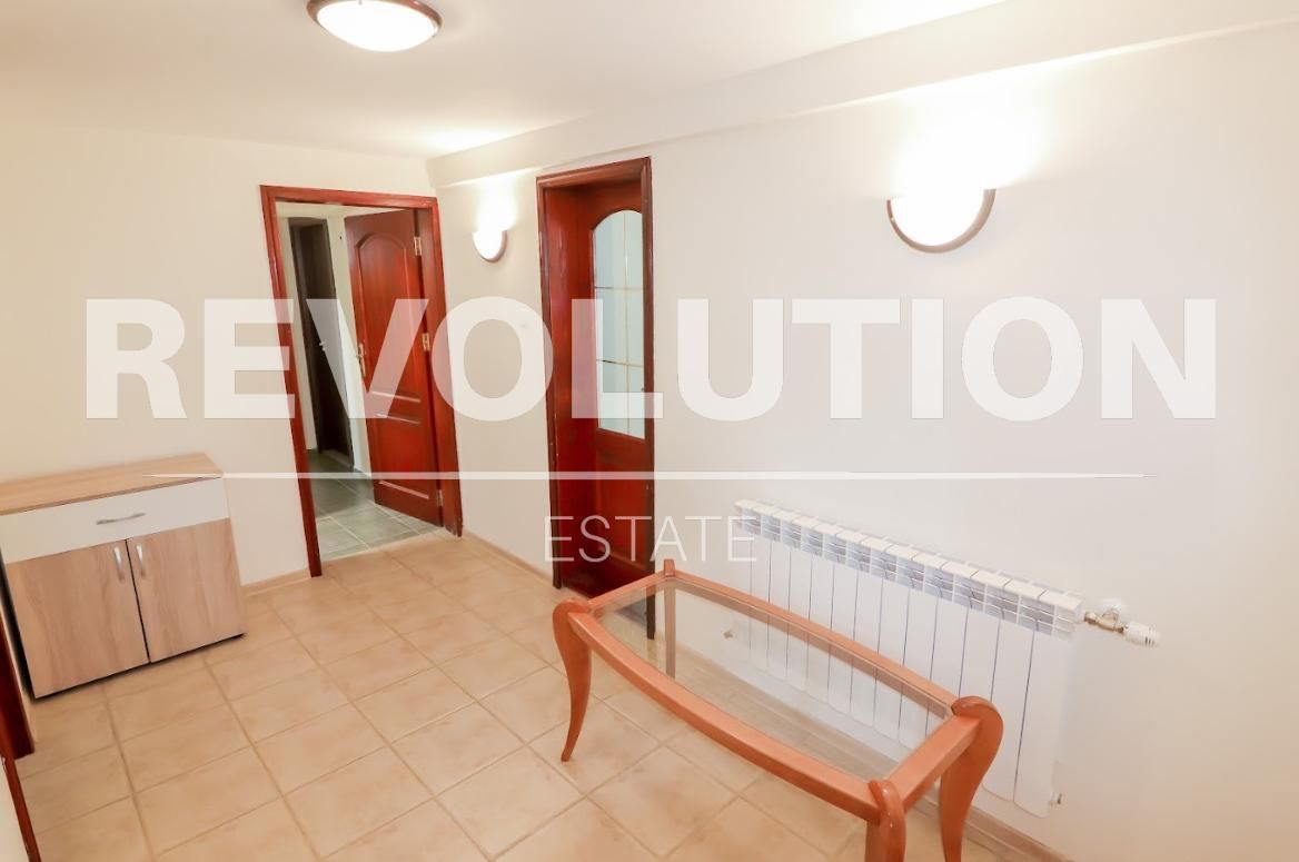 Дава се под наем Къща в с. Кичево, Област Варна - 550 кв.м за 400 € - Снимка #16