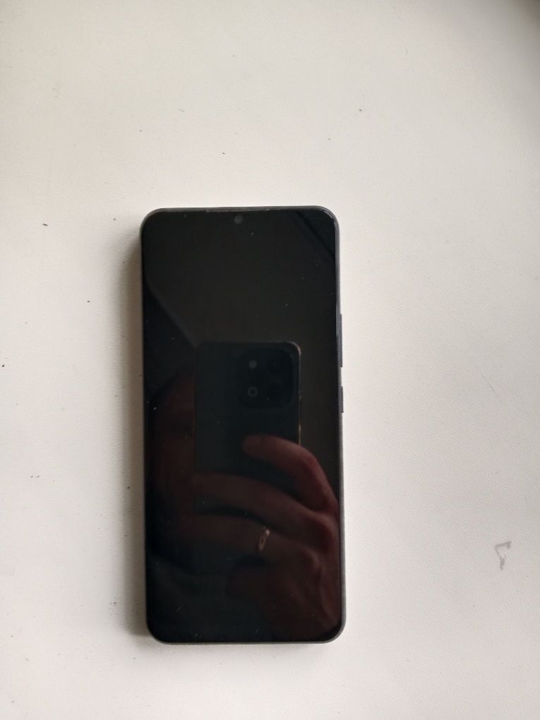 Продам vivo y55 в отличном состоянии