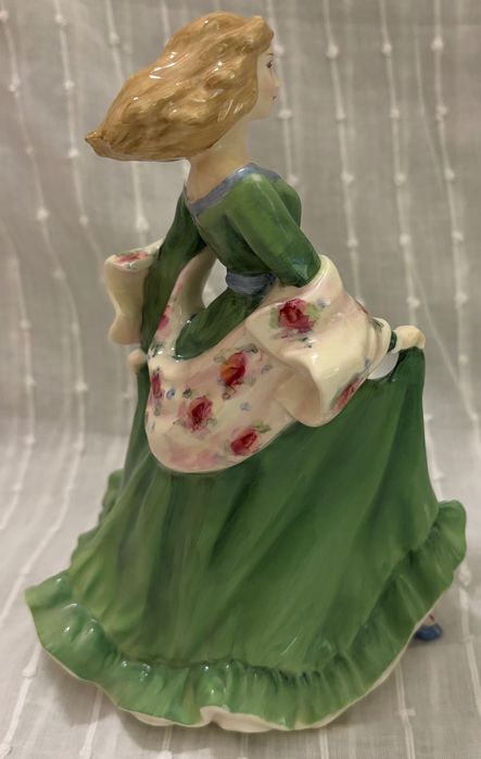Фигура на дама , “Spring Serenade”