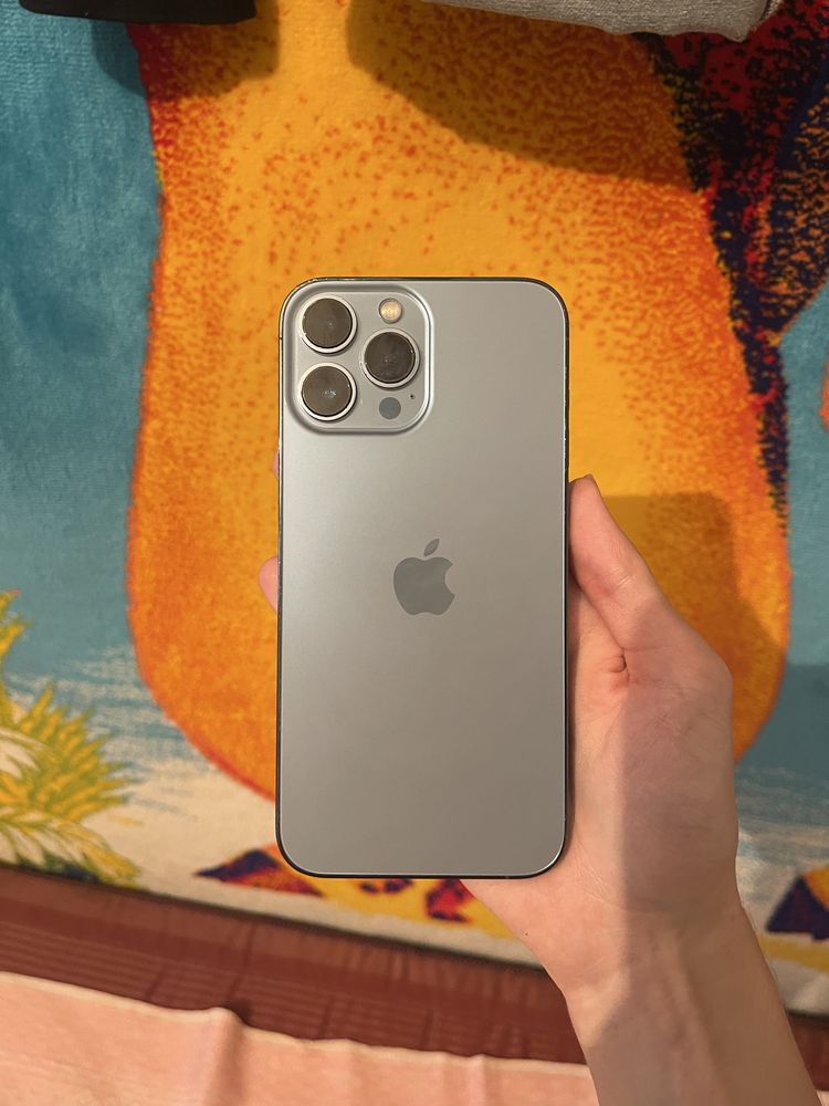 Продается IPhone 13 pro max коробка