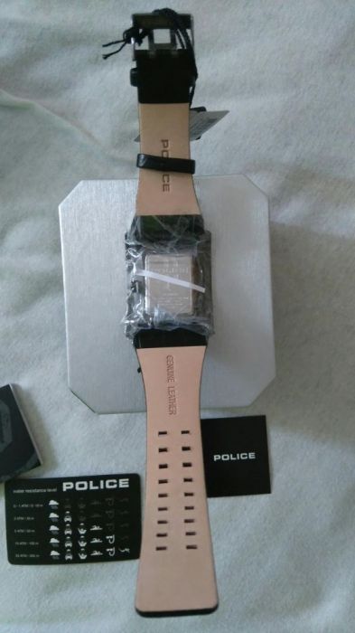 Часовник Police Vapor - нов
