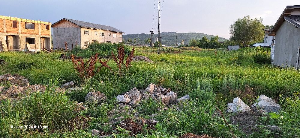 Teren intravilan de vanzare