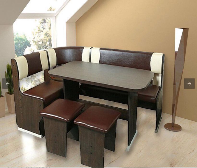 Кухонный уголок Консул 2 в комплекте стол и два стула. Новый.