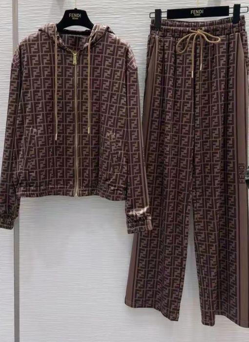 Продам срочно Fendi двойка