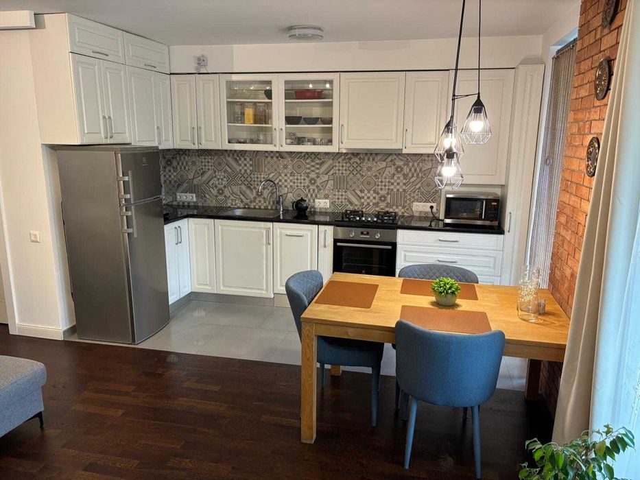 Inchiriere Apt. 3 cam. decomandat , 2bai, parcare subterana, A. Muresa