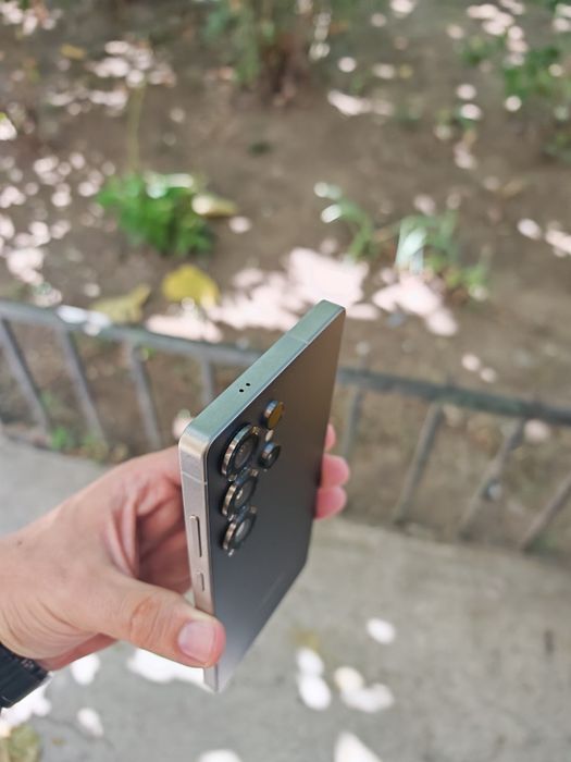 Samsung S25 Ultra 1TB Că Nou totul original liber retea