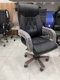 Oфисное кресло для руководителя