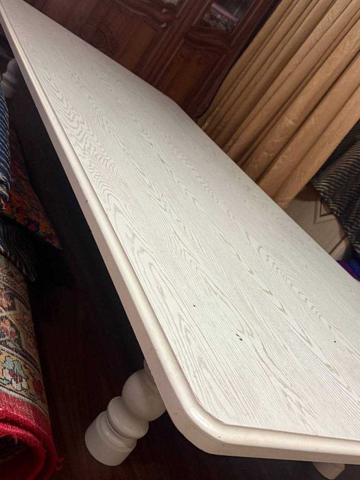 Продаю свою качественную стенку,стол и спальный гарнитур.