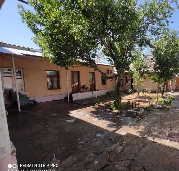 Продается дом в Алмазарском районе на Кариме