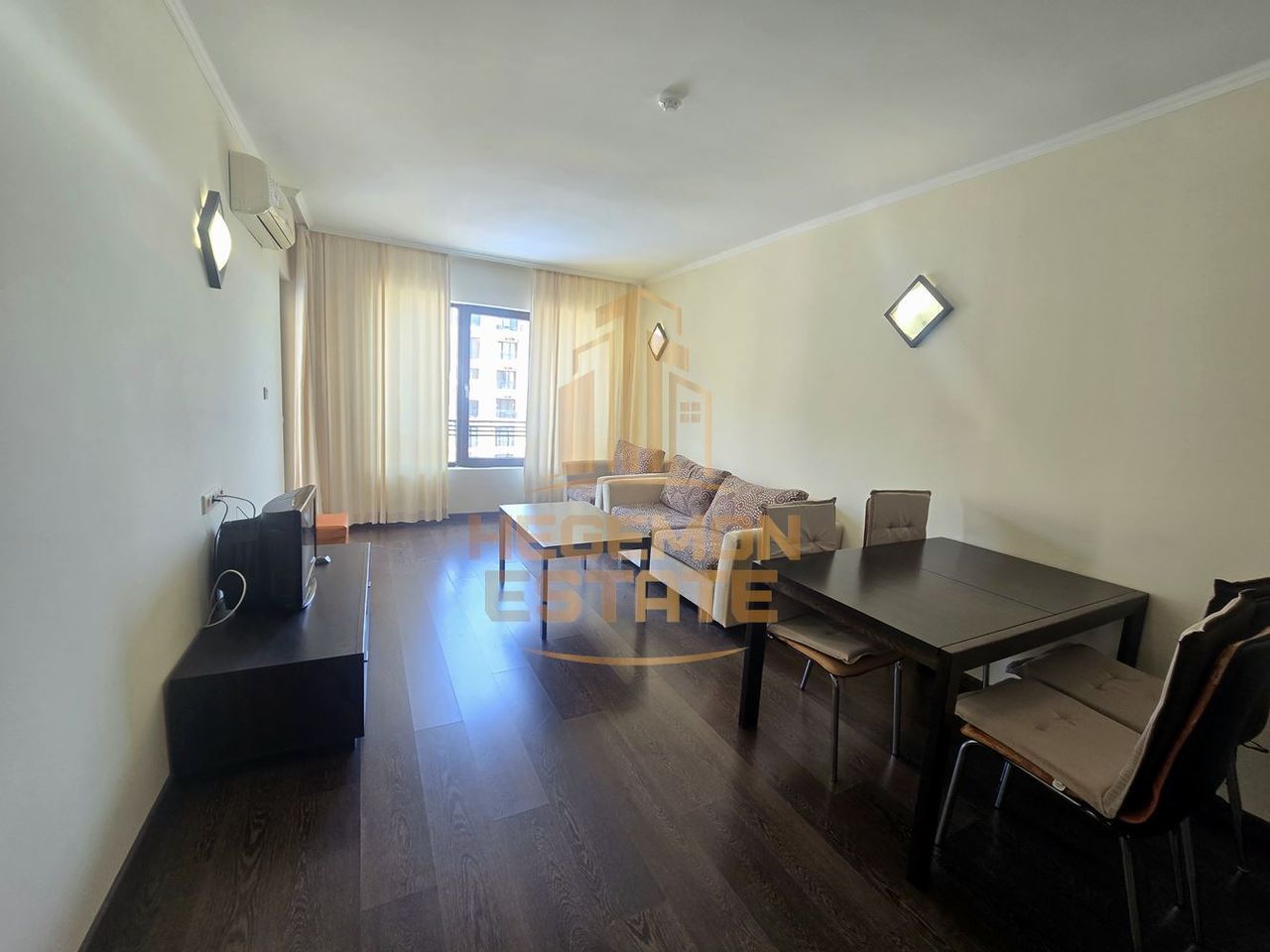 Продава се Двустаен апартамент в к.к. Златни пясъци - 67 кв.м за 1568 €/кв.м - Снимка #2
