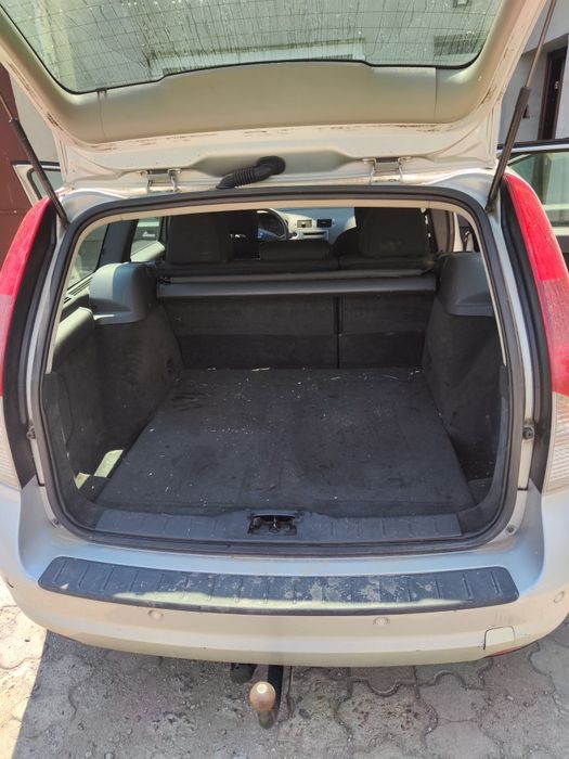 Vând Volvo V50 impecabil