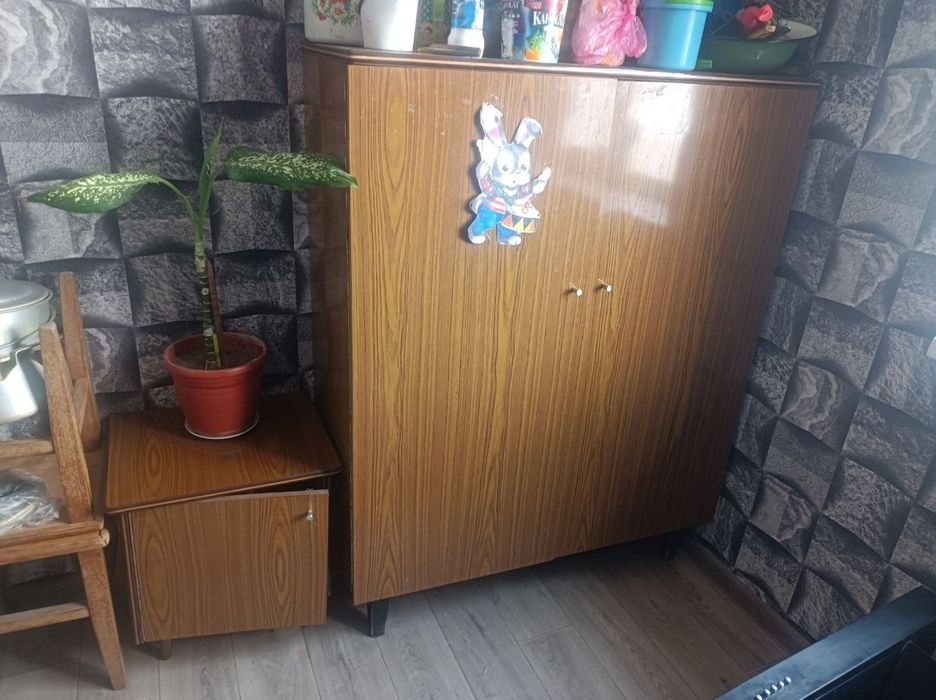 Продаётся гарнитур