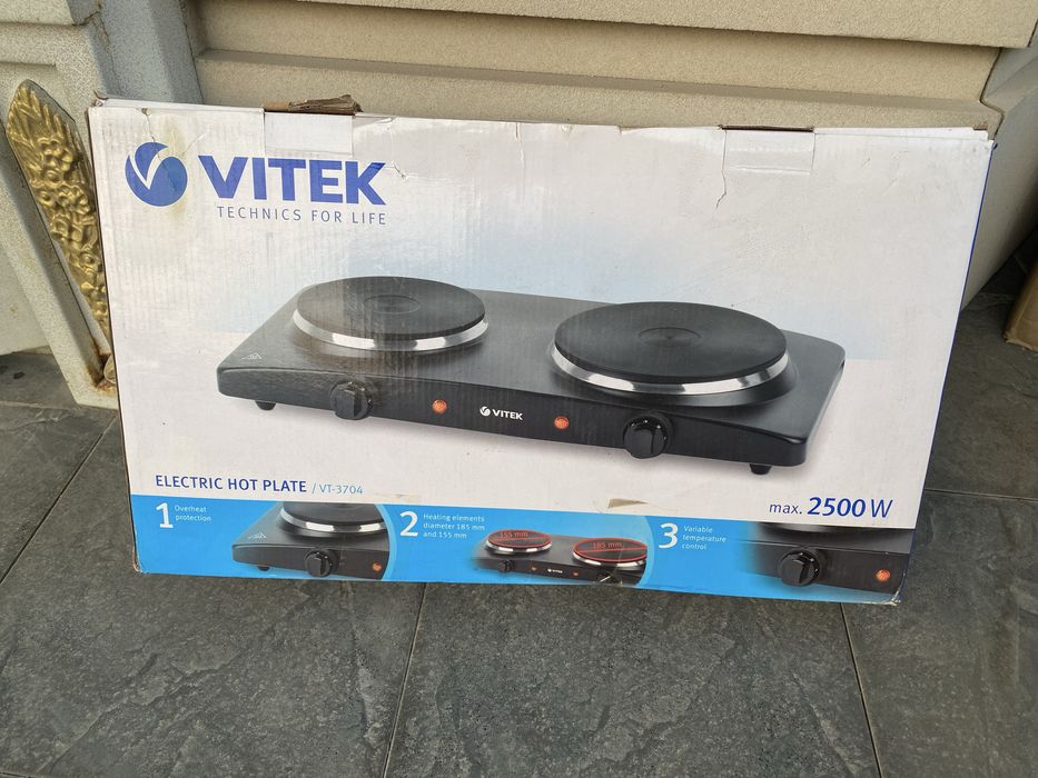 Настольная плита Vitek VT-3704 черный