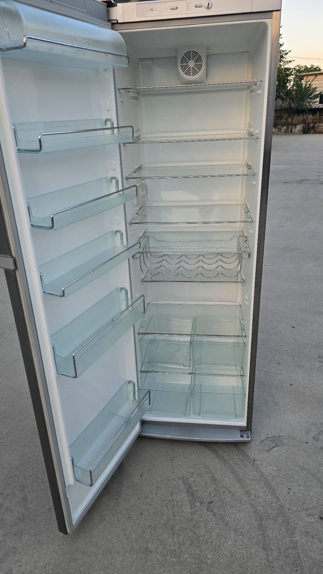 Охладител Miele 186см