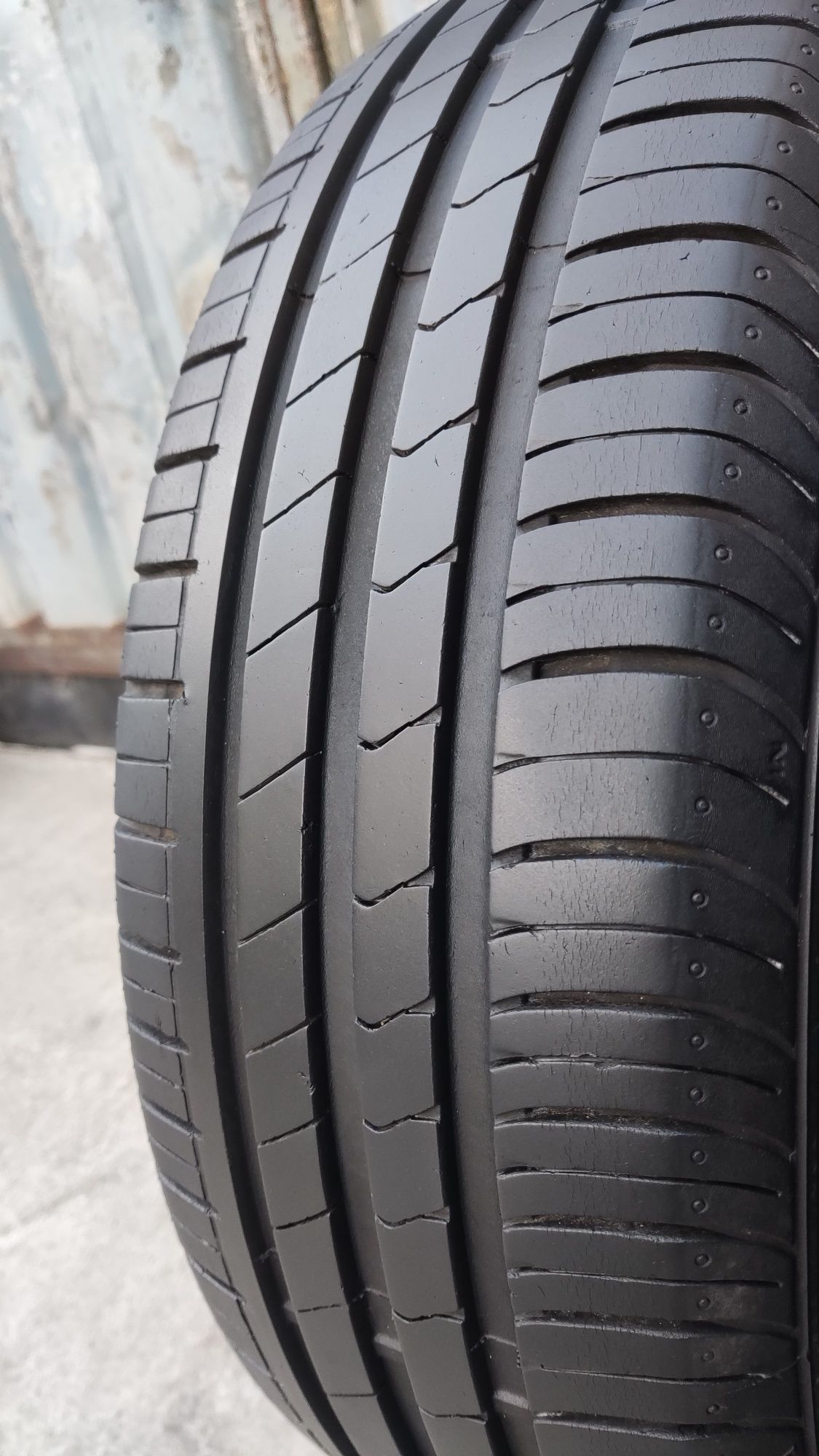 4бр летни гуми 185/65/15 Hankook Kinergy Eco
7-7.3mm грайфер
Много доб