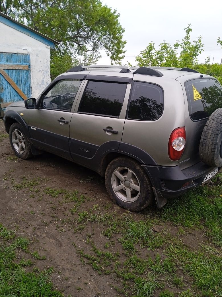 Продам ниву шевроле
