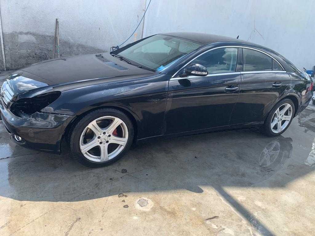 Dezmembrez Mercedes CLS320 W219/Mecanica/ Elemente interior/Motor