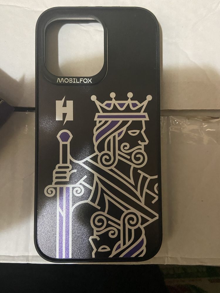Продавам калъф за модел iphone 15Pro Max Hyperkong