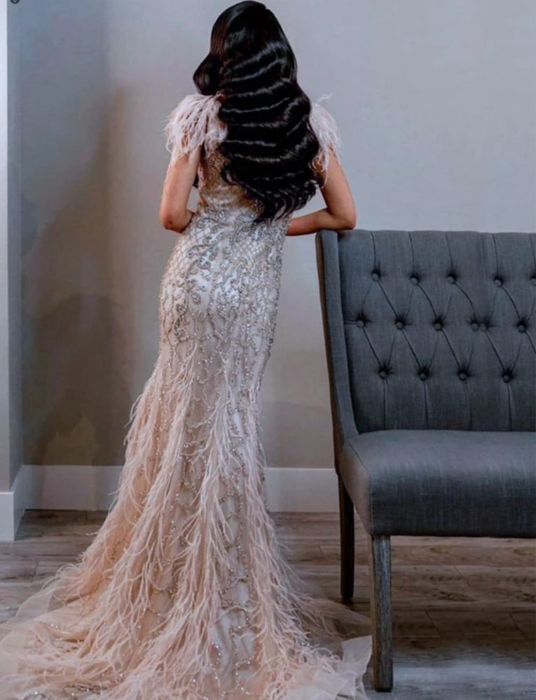 Rochie pene, lux, nasa, cristale, trena, dubai