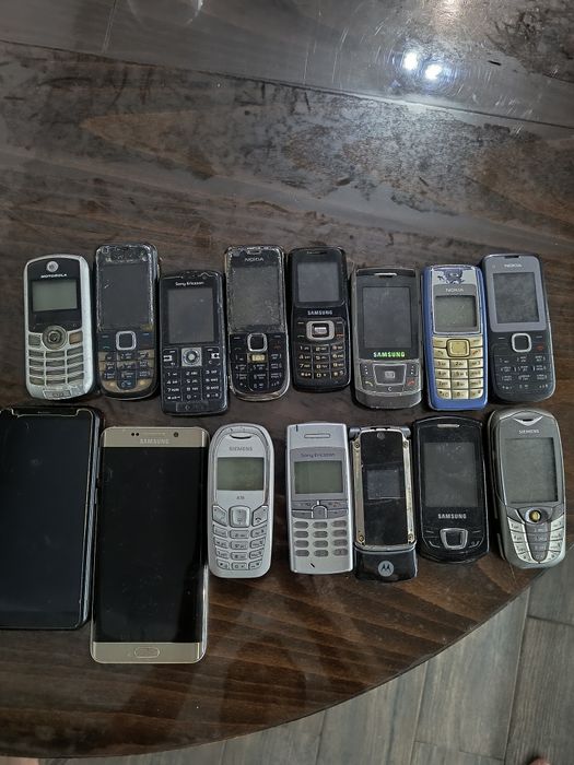 Телефони ретро за части