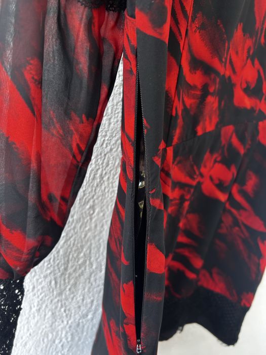 Червена вечерна рокля