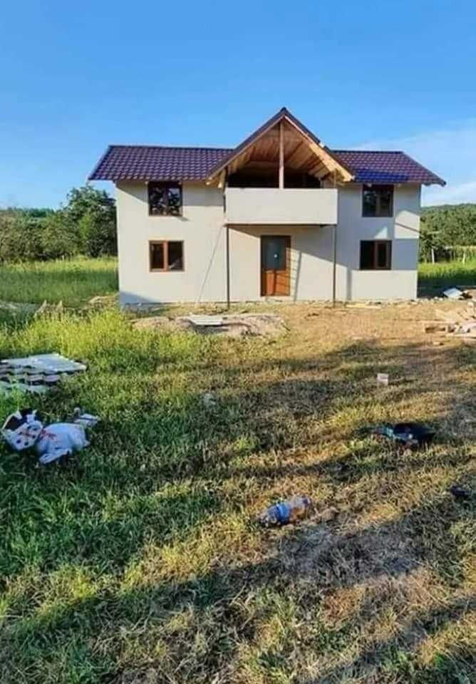 Case pe structura metalica