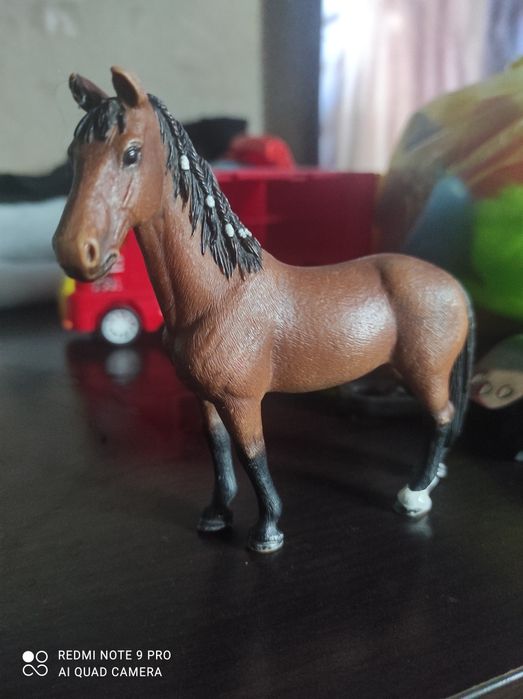 Фигурки  schleich.