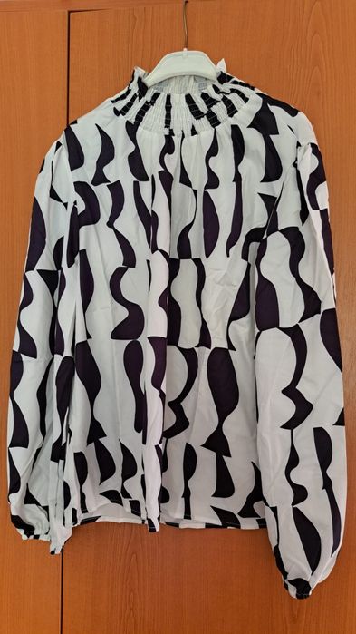 Camasa de dama noua set de 3. sunt 3 cămăși de dama