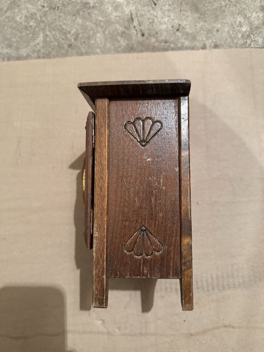 Продавам ръчен часовник