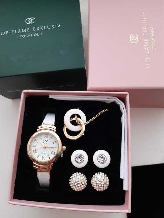 Set Elegance cu cristale Swarovski: ceas, colier, 2 perechi cercei